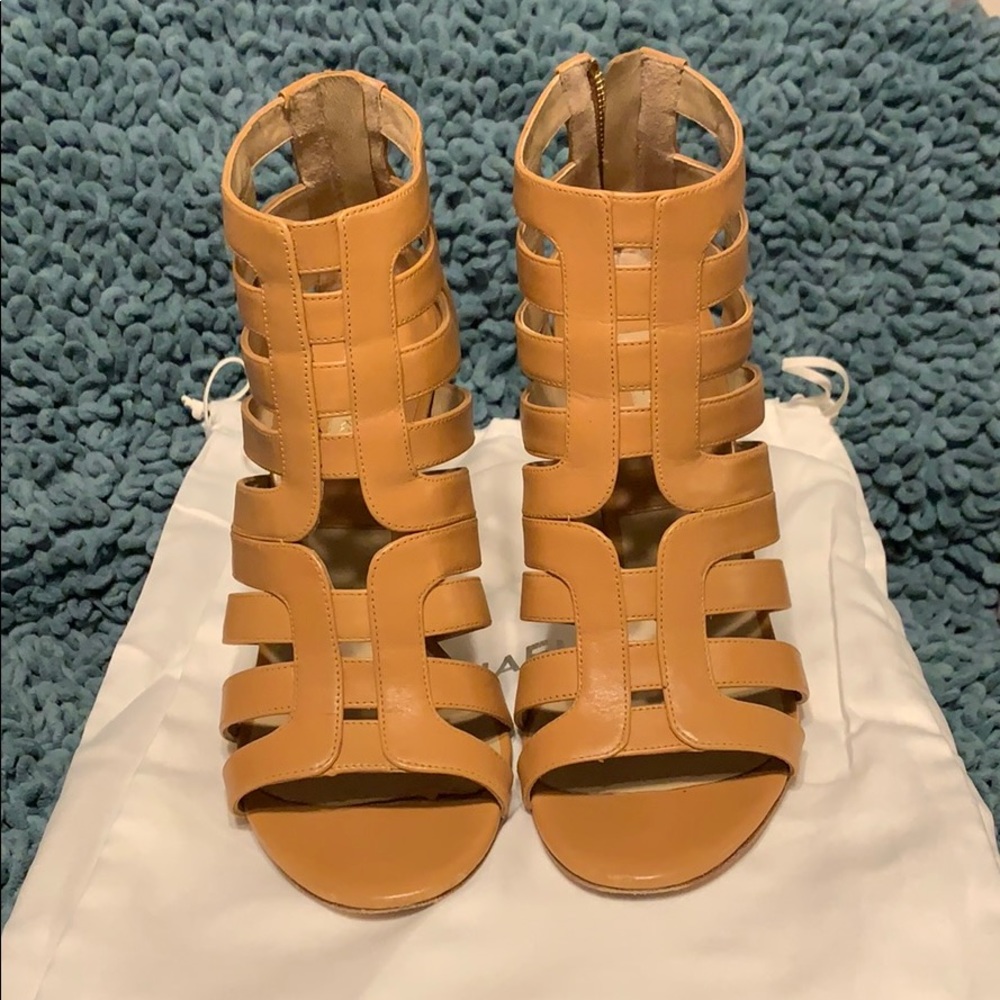 Michael Kors suntan Caleb Heel